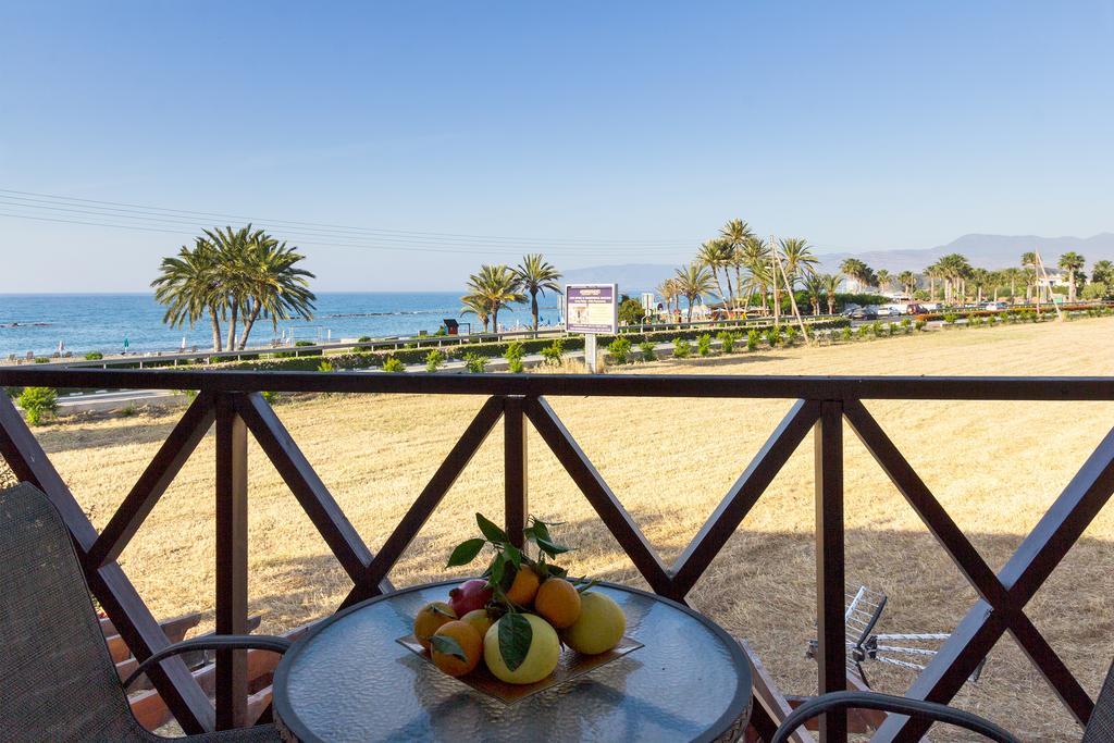G&E Beach Apartments Полис Екстериор снимка