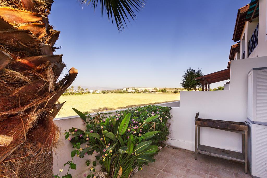 G&E Beach Apartments Полис Екстериор снимка